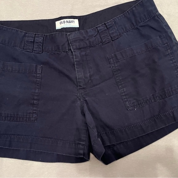 2 pair of cute shorts 8 old navy - Picture 1 of 6